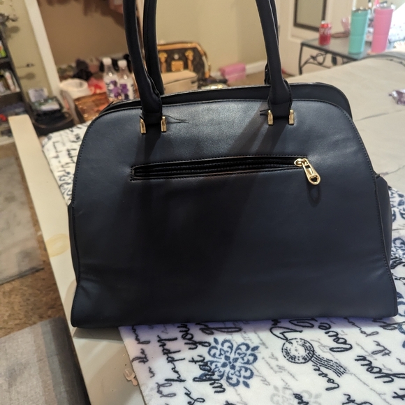 Rare Collection Versage Purse - Picture 4 of 5